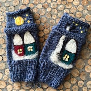 One of a kind, handmade knitted mittens with felted design. 100% wool.